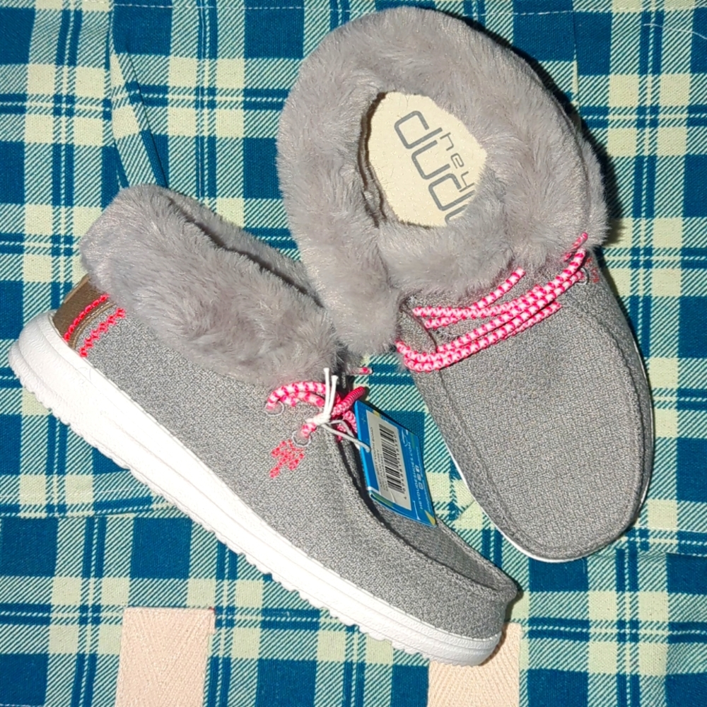 Hey Dude Lil Big Kids Britt Boho Youth Sz 3.Grey, hot pink, white brown on back